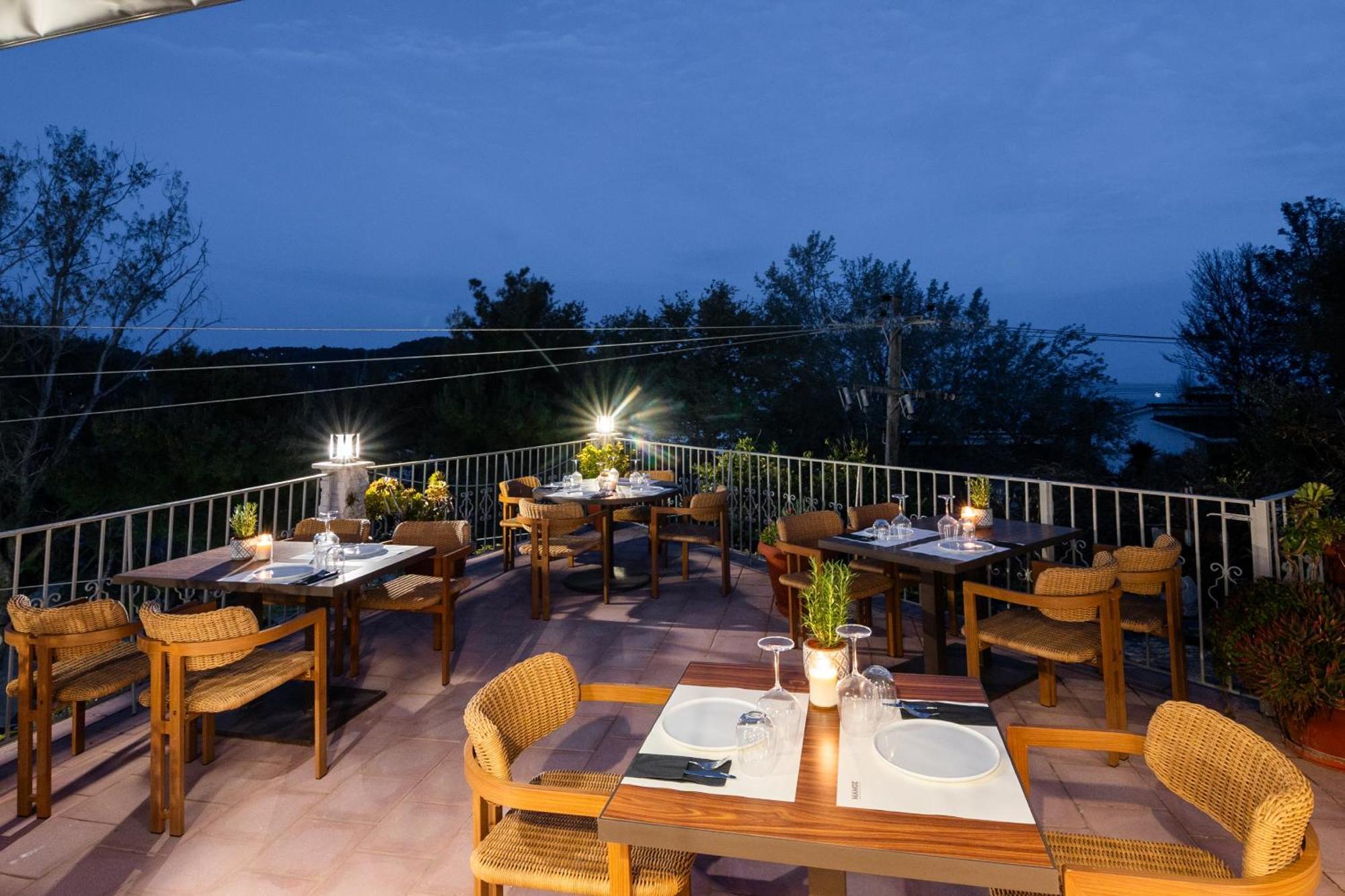 Petra Nera Skiathos, Philian & 4*