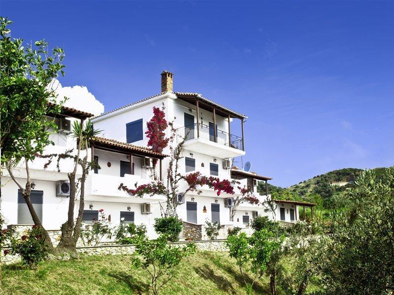 Petra Nera Skiathos, Philian & מלון דירות 4*